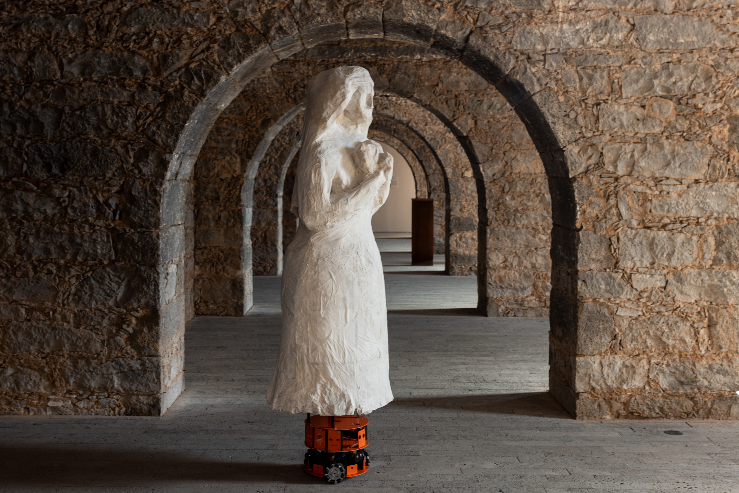 Gestures of Abundance: Arquipélago