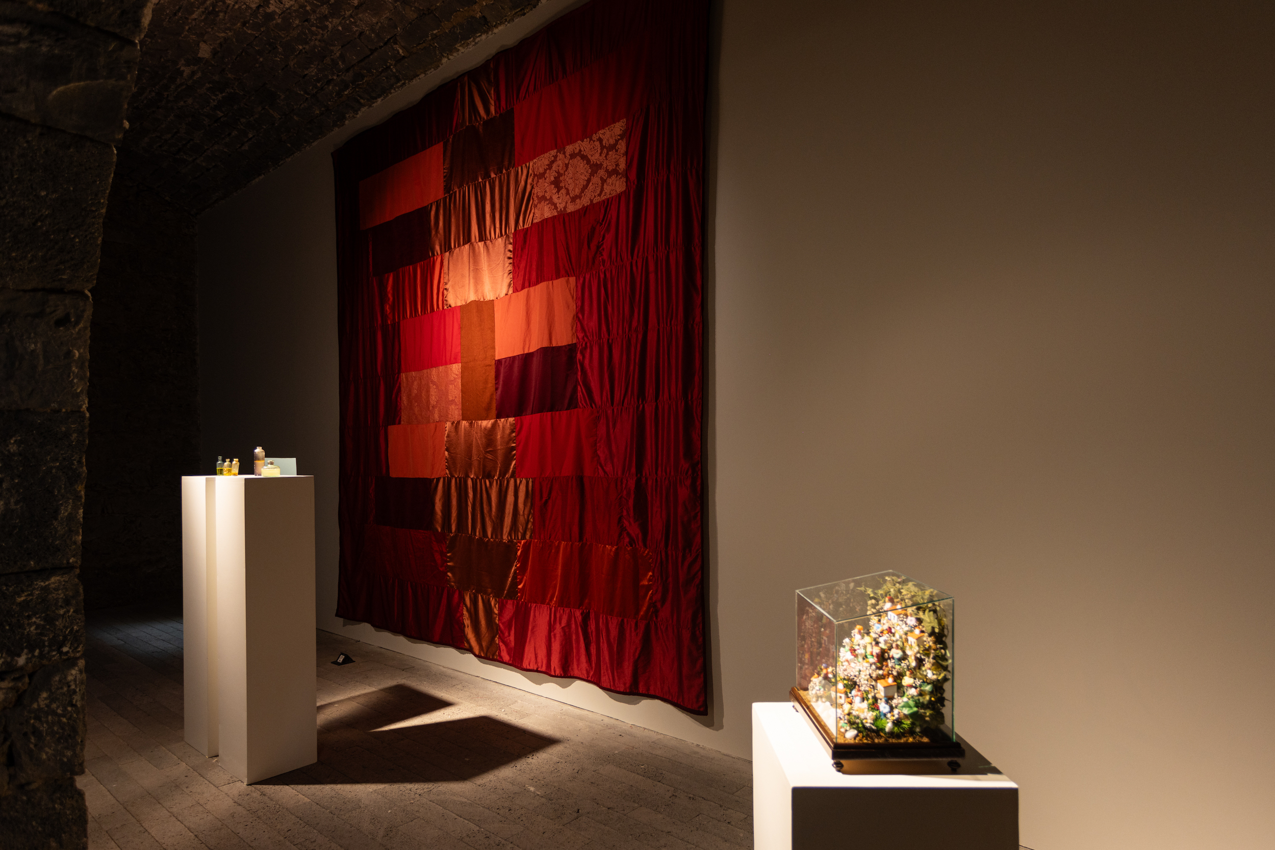 Gestures of Abundance: Arquipélago